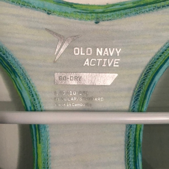 Workout Top - Picture 2 of 3